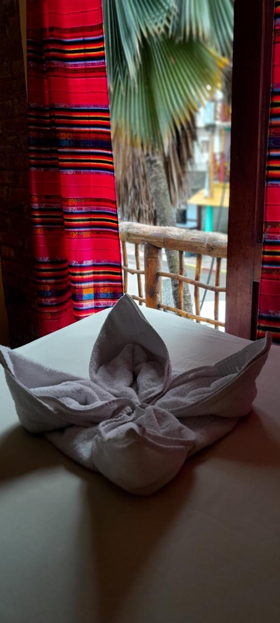 Hotel Boutique Hurvinek Montañita Extérieur photo